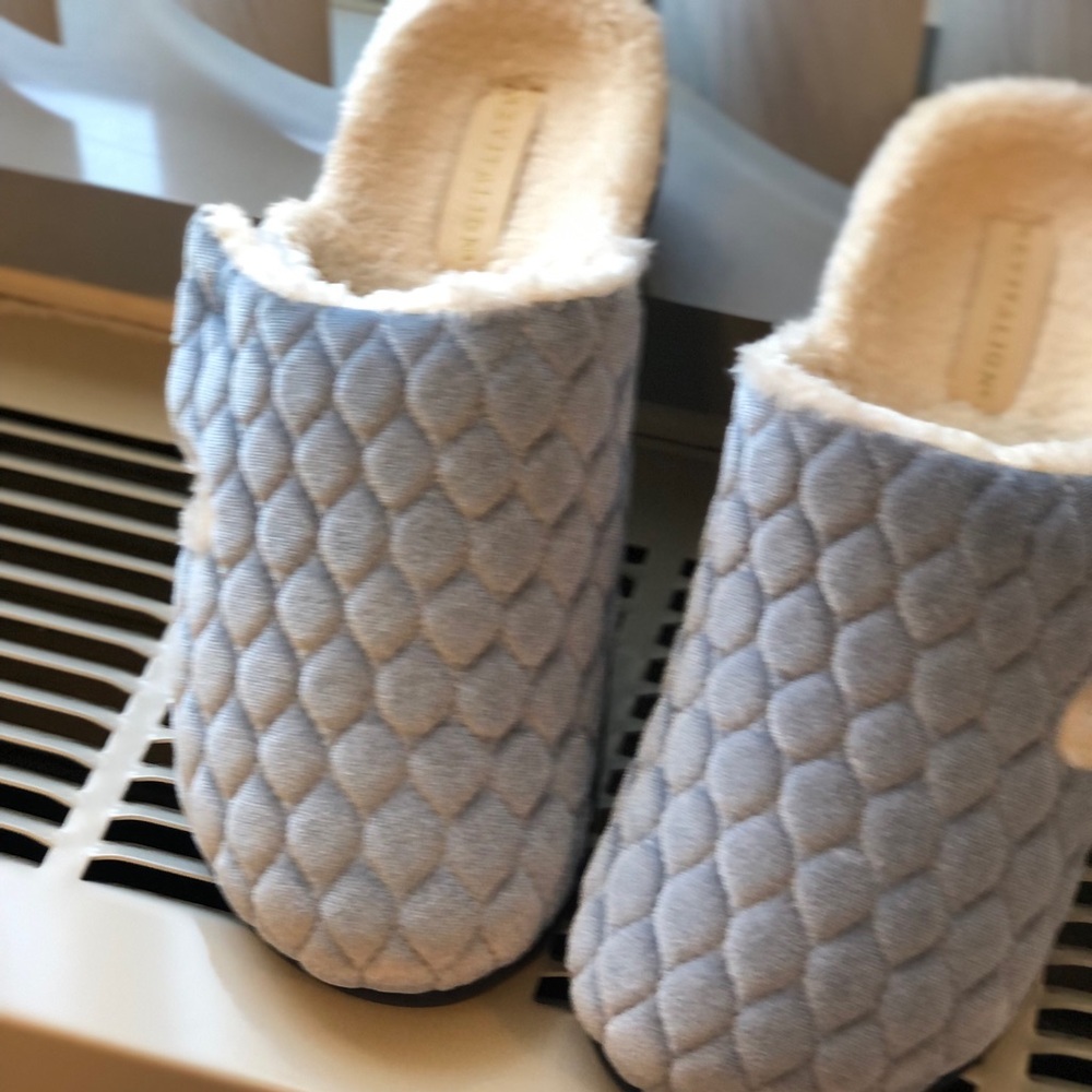 Women’s slippers
